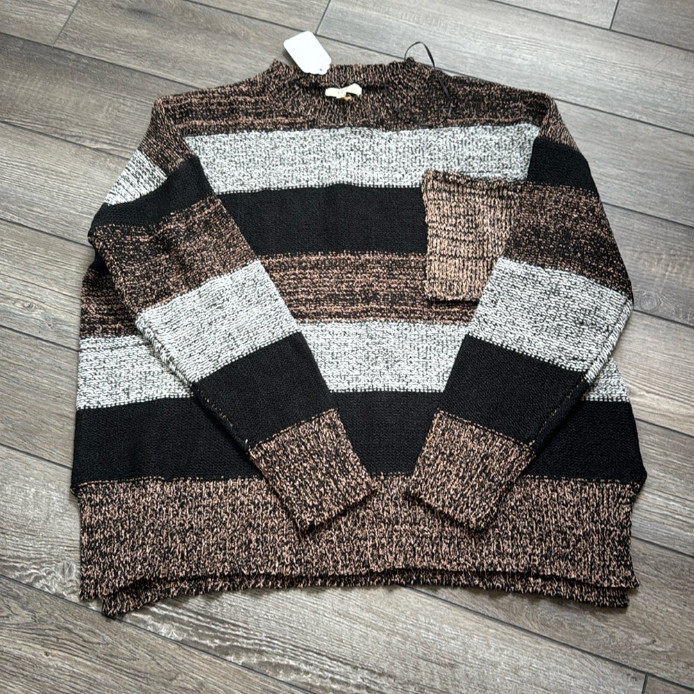 Easel NWT sweater brown black 
Front Pocket size Small